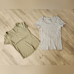 Neutral colored tshirts comfy !